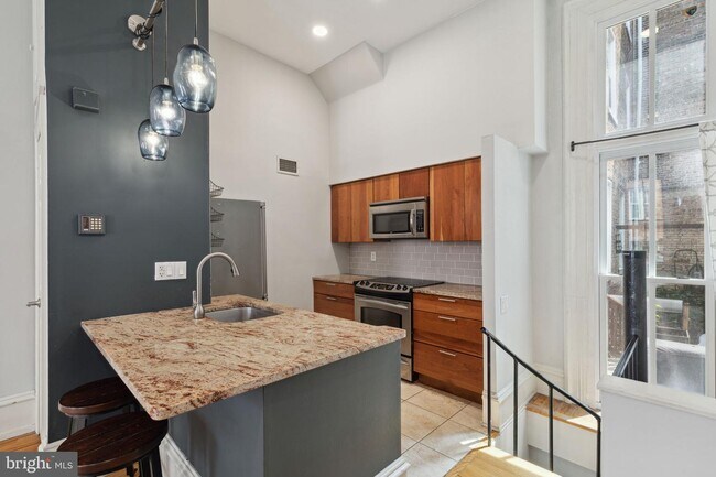 Foto del edificio - 2302 Spruce St