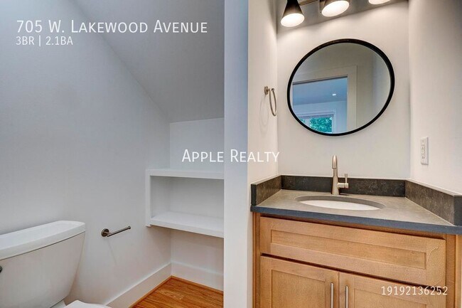 Foto del edificio - 705 W Lakewood Ave