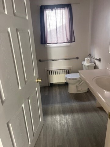 Building Photo - 435 Proctor Ave