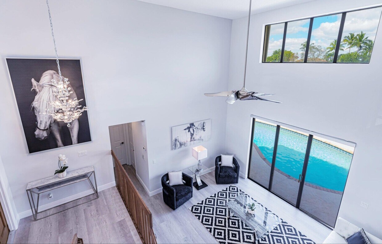 Foto principal - 12715 Kingsway Rd