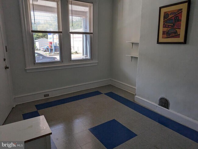 Building Photo - 4173 Ridge Ave