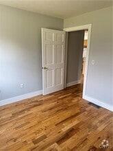 Building Photo - 35 E Oneida St