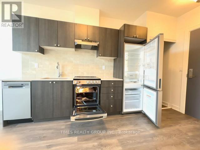 Photo du bâtiment - 715 Davis Dr