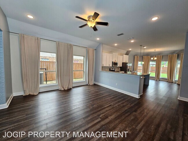 Building Photo - 4 br, 2 bath House - 3718 Harlingen St.