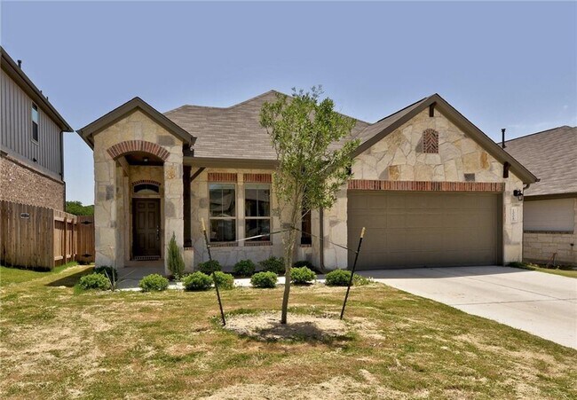 Building Photo - 1008 Goldilocks Ln