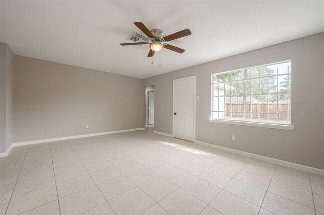 Building Photo - 8714 Valley Flag Dr