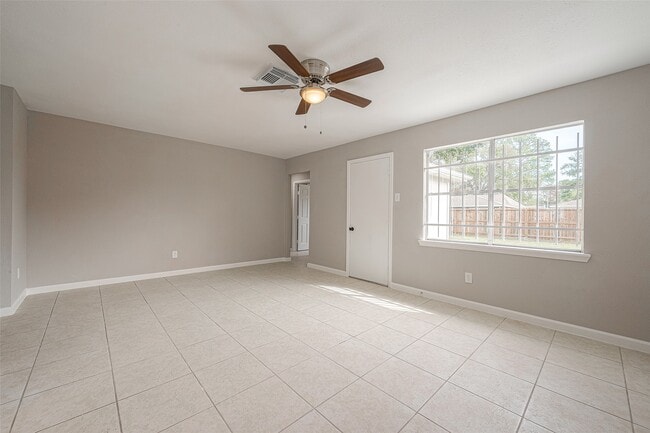 Foto del edificio - 8714 Valley Flag Dr