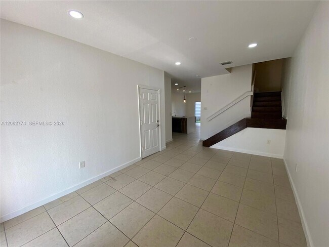 Foto del edificio - 343 NE 37th Terrace