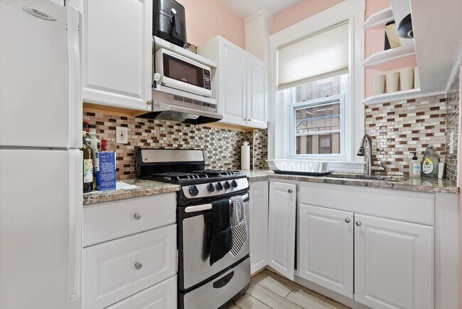 Foto del edificio - 1568 Commonwealth Ave