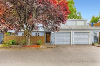 Building Photo - 1513 NW Eastbrook Ct