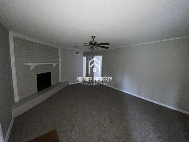 Foto del edificio - 1735 Kilarney St - Available Now!