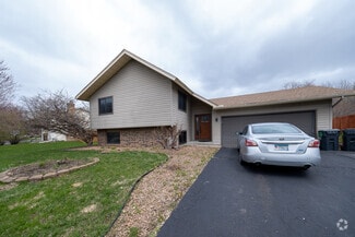 Building Photo - 1417 Raleigh Dr