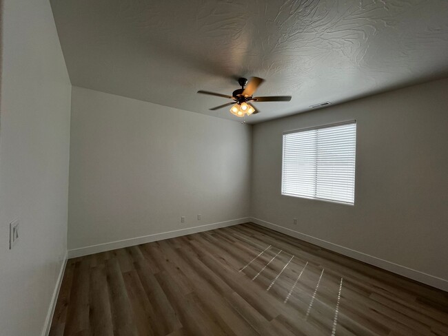 Foto del edificio - BRAND NEW TOWNHOME FOR RENT