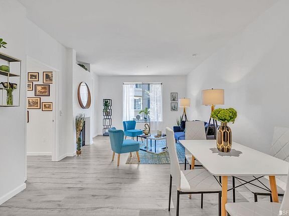 Foto del edificio - 240 Caldecott Ln