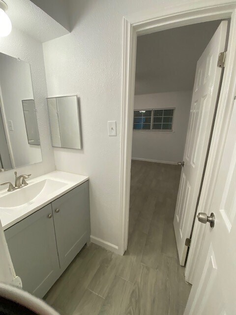 Building Photo - 12728 Shannon Hills Dr