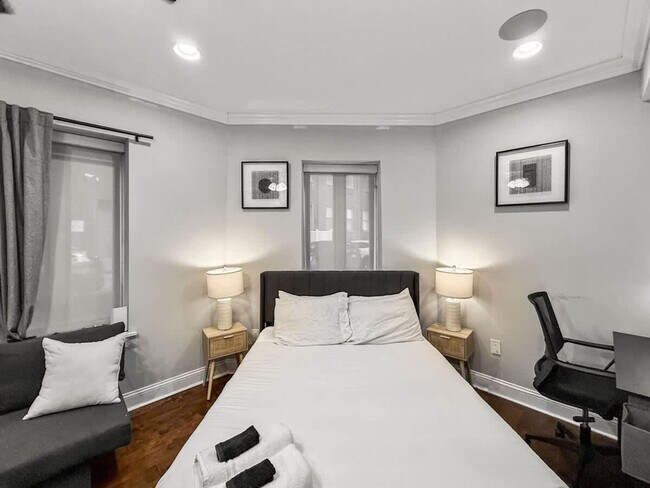 Building Photo - 1149 N 3rd St