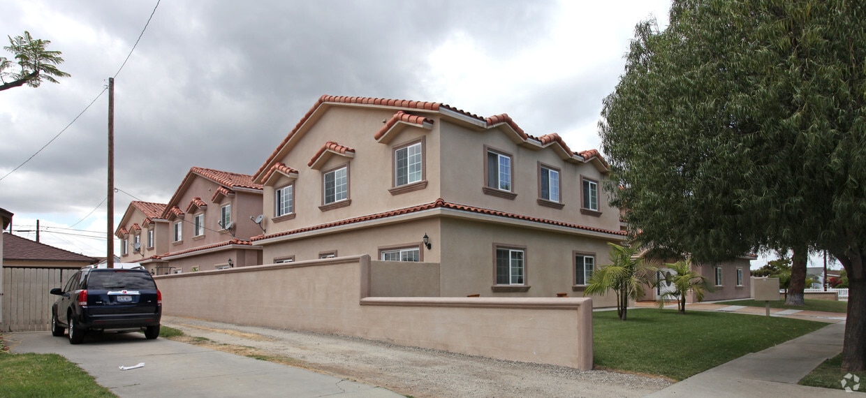 Foto del edificio - 16603-16613 Indiana Ave