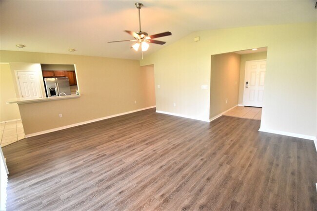 Building Photo - 1396 Merrimack Pl