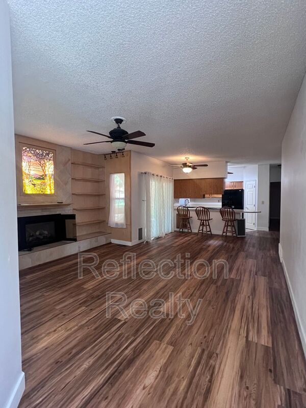 Building Photo - 4801 Daybreak Cir