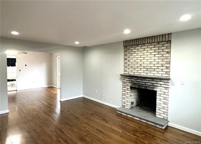 Building Photo - 88 Veltri Ln
