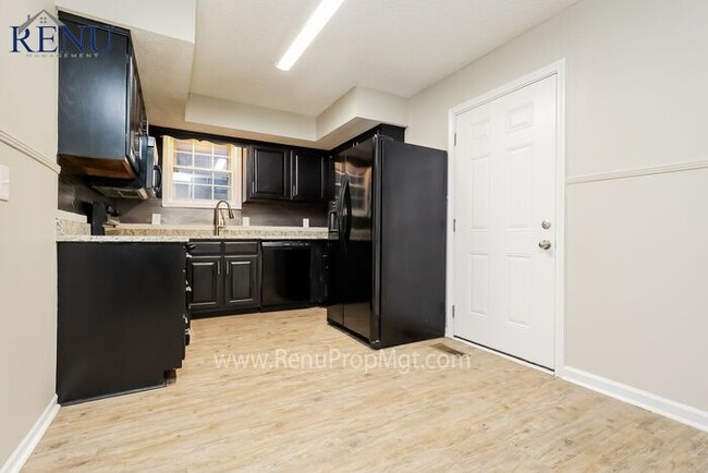 Building Photo - 3BR/1.5BA w/ attached single car garage!