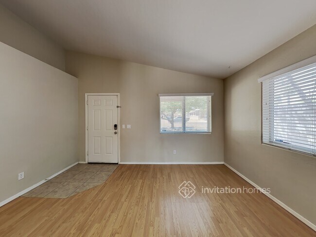 Building Photo - 9609 N 12th Ave