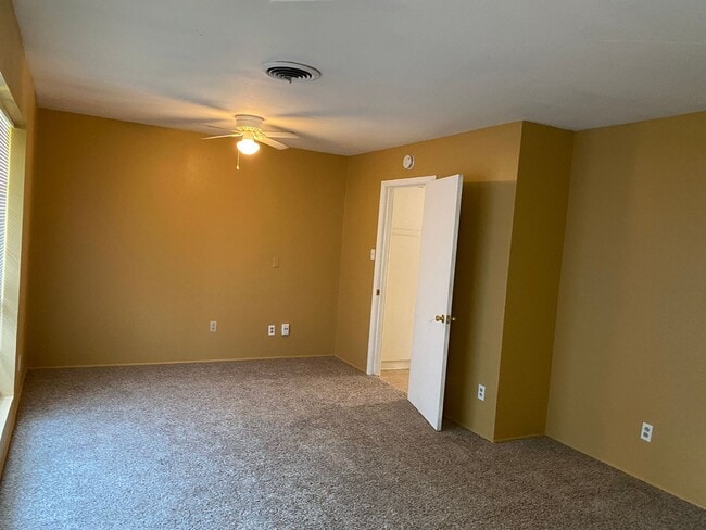 Building Photo - Freshly Renovated 3 Bedroom Home for Lease in North Shreveport