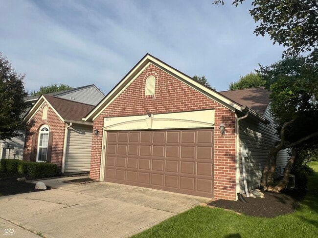 Building Photo - 6735 Lexington Cir