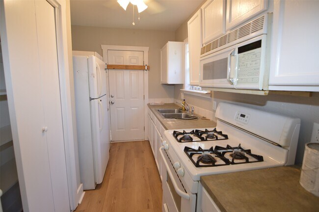 Foto del edificio - 2714 Holman St