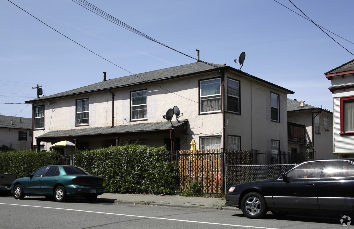 Building Photo - 3242 California St