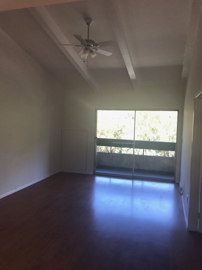 Building Photo - 2700 Cahuenga Blvd E