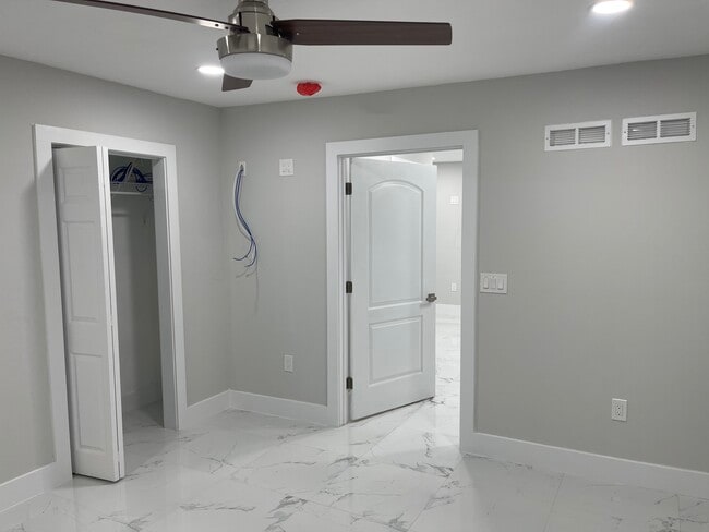 Building Photo - 3017 W Abdella St