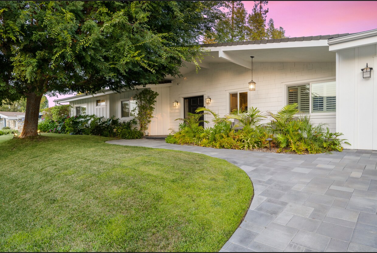 Foto principal - 23742 Kivik St
