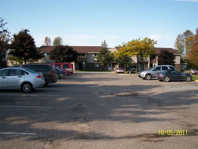 Building Photo - Harbor Lake Apartments