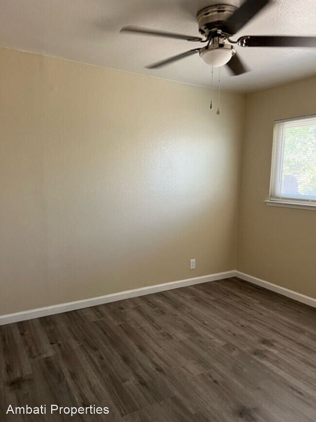 Foto del edificio - 3 br, 1.5 bath House - 2925 N. Third Street