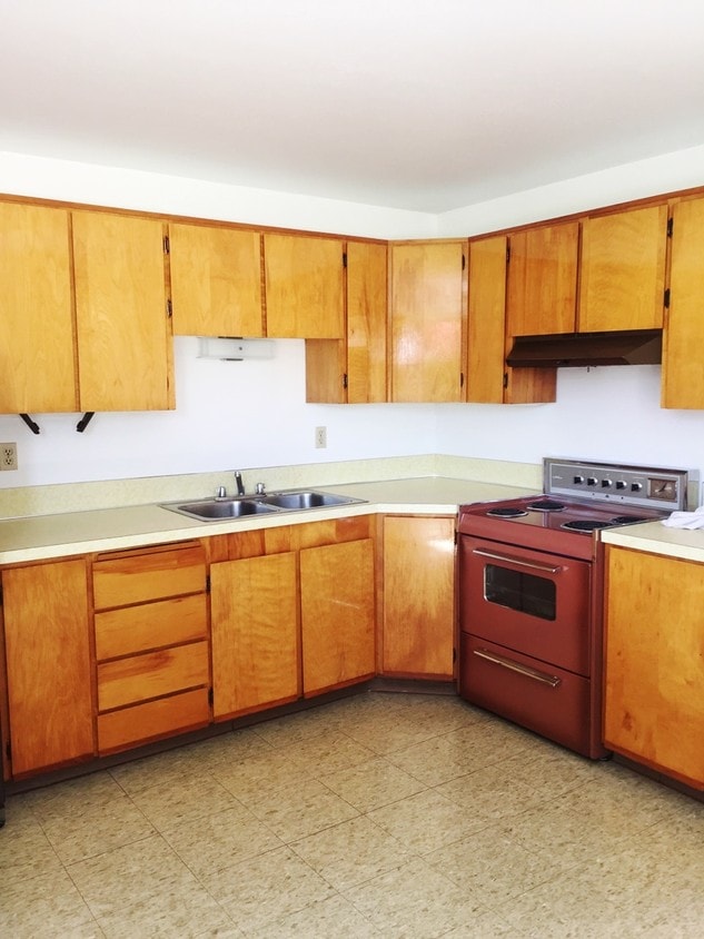 Primary Photo - 4020 North Ave W