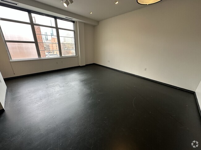 Building Photo - 147 E Berkeley St