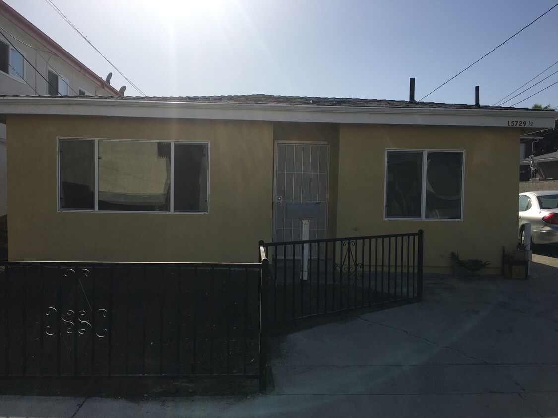 Front of house: unit 1 - 15729 1/2 Freeman Ave