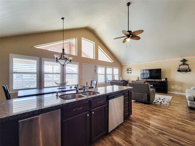 Building Photo - 1222 Edwards Dr