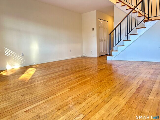 Foto del edificio - 168 Belltown Rd