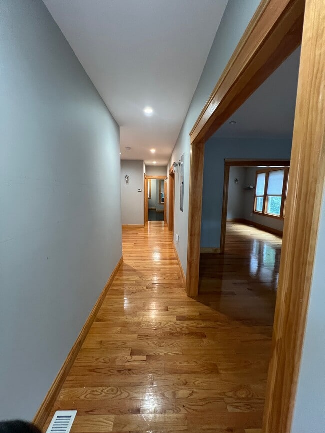 Building Photo - 152 Winchester St