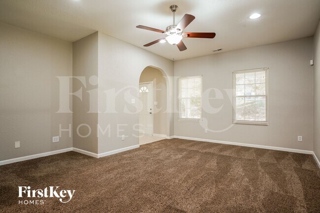 Foto del edificio - 3501 Donner Trail