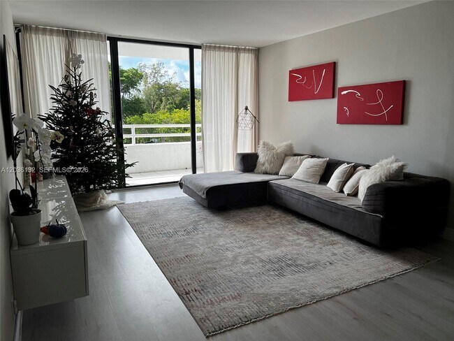 Foto del edificio - 20355 NE 34th Ct