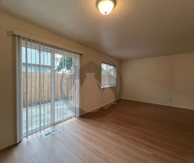 Building Photo - Charter Triplex #2023-LL723