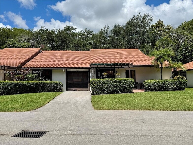 Foto principal - 7049 Marlberry Ln