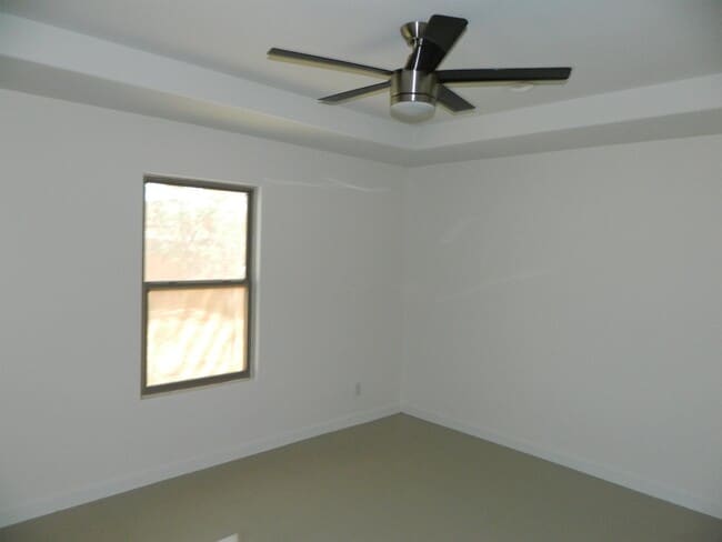 Building Photo - 1615 Dra Eve Perez Lane