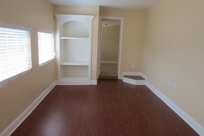 Foto del edificio - 3 br, 1 bath House - 870 Southland Street