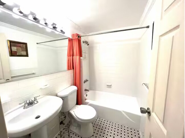 Building Photo - High Rise Luxury