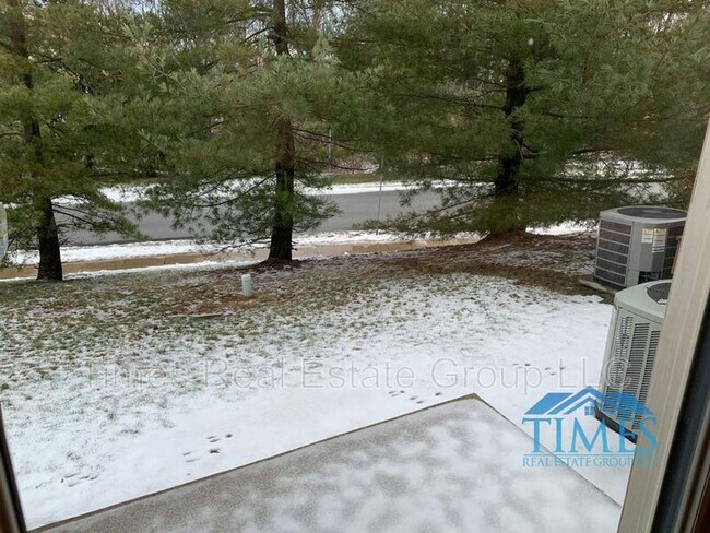 Photo - 690 Metro Ct House