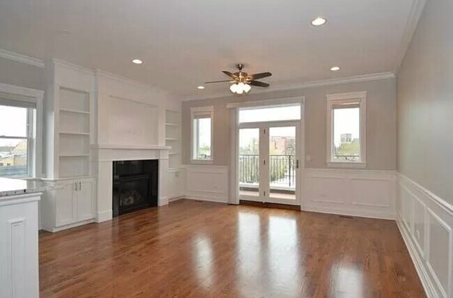 Foto del edificio - 3136 N Elston Ave